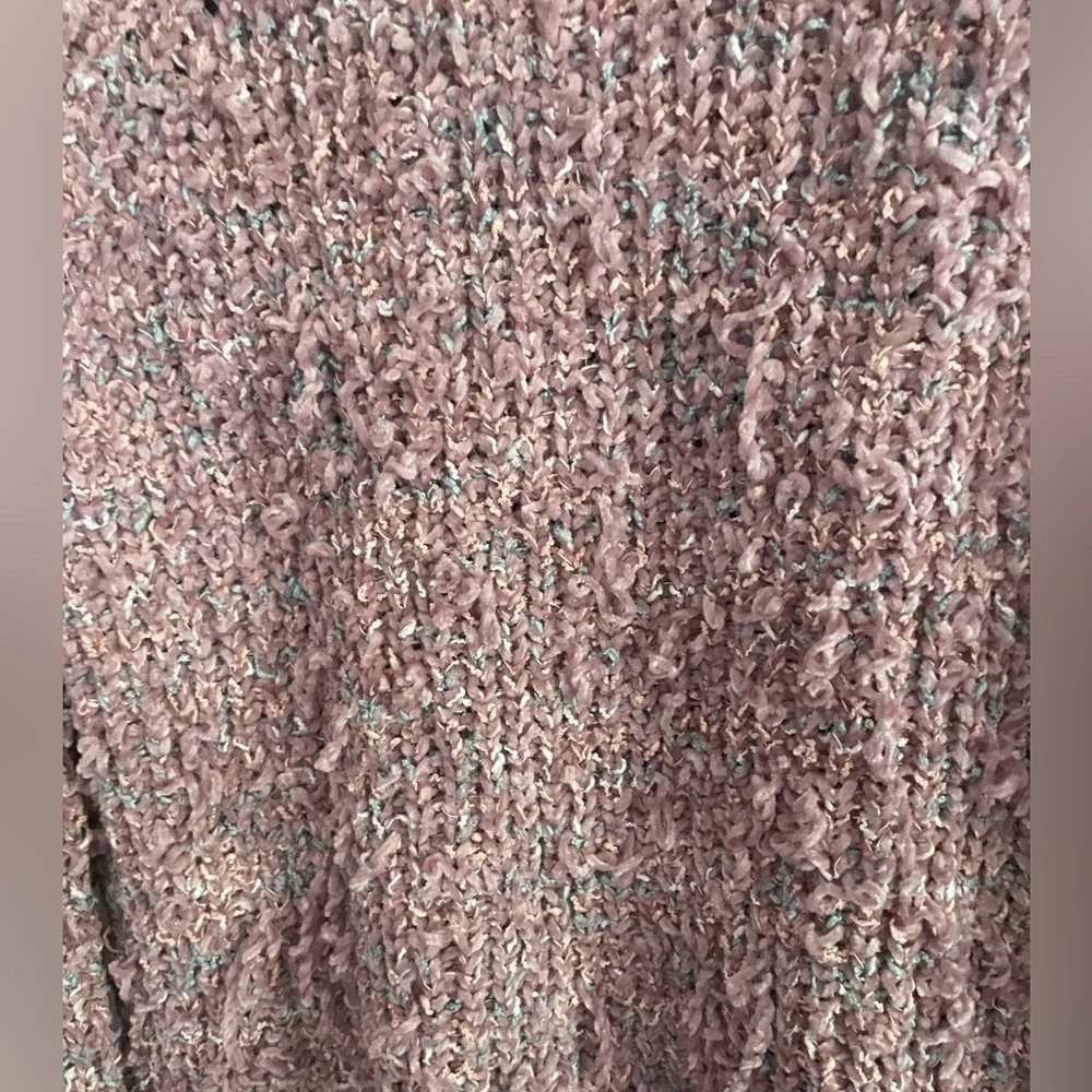 Distressed Dip Pink Sweater - Picture 6 of 8